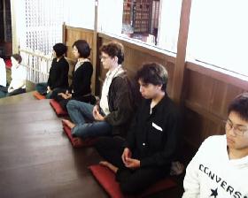 zazen11.jpg (12108 �o�C�g)