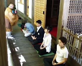 zazen9.jpg (16732 �o�C�g)